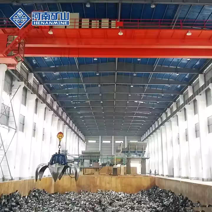 Double Girder Bridge Crane with Grab - Robust Industrial Lifting Equipment